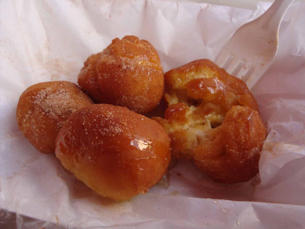 Deep-fried_butter_at_State_Fair_of_Texas_2009a