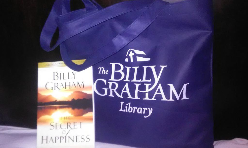 Billy Graham tote bag and book