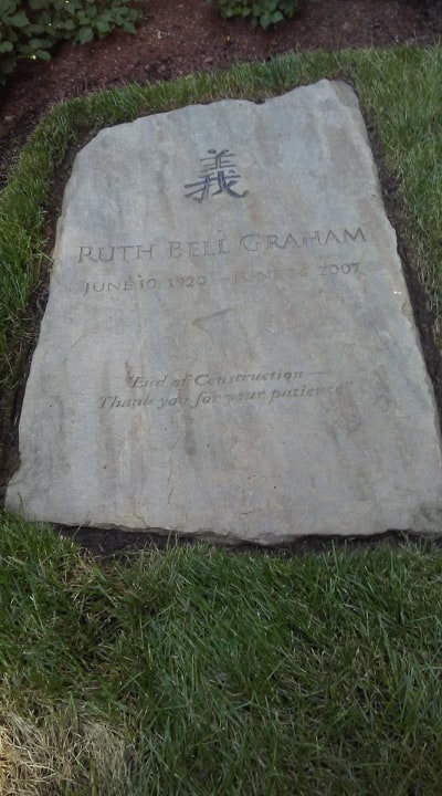 Ruth Graham Headstone