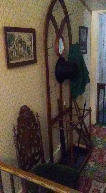 coat rack with top hat