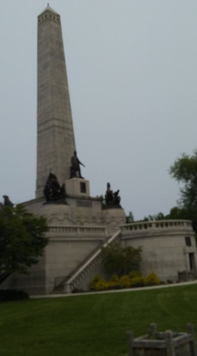 Lincoln tomb